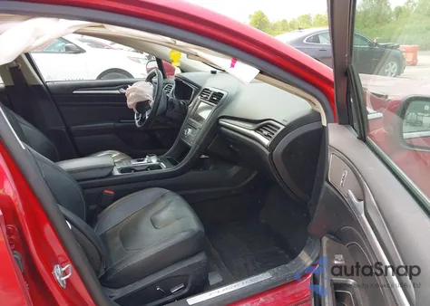 2020 Ford Fusion Plug-In Hybrid Titanium from USA, damaged, VIN 3FA6P0SU3LR101453